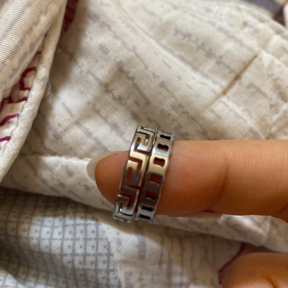 NWT stainless steel textured ring bands size 8